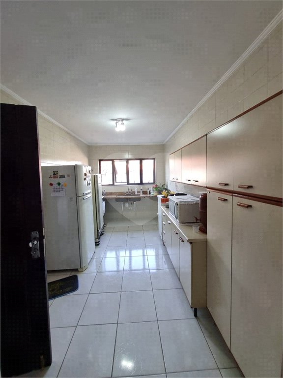 Sobrado à venda com 3 quartos em Bortolândia, São Paulo, SP