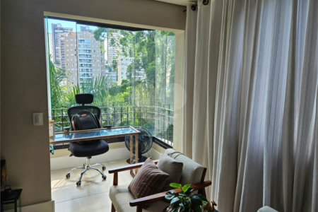 Apartamento à venda com 3 quartos, sendo 2 suítes, em Jardim Ampliação, São Paulo, SP