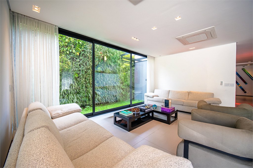 Casa à venda com 7 suítes em Jardim Paulista, São Paulo, SP