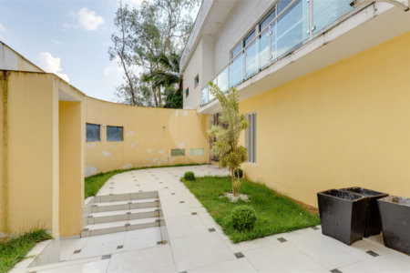 Sobrado à venda ou para alugar com 4 quartos, sendo 2 suítes, em Jardim Marajoara, São Paulo, SP