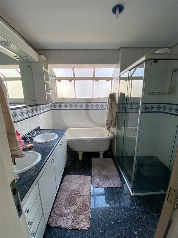 Apartamento à venda com 4 quartos, sendo 1 suíte, em Campo Belo, São Paulo, SP