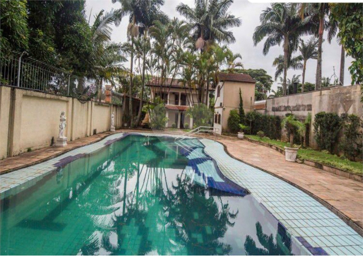 Casa à venda com 4 quartos, sendo 2 suítes, em Brooklin Velho, São Paulo, SP