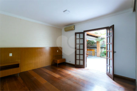 Casa Térrea à venda com 3 quartos, sendo 2 suítes, em Jardim Marajoara, São Paulo, SP