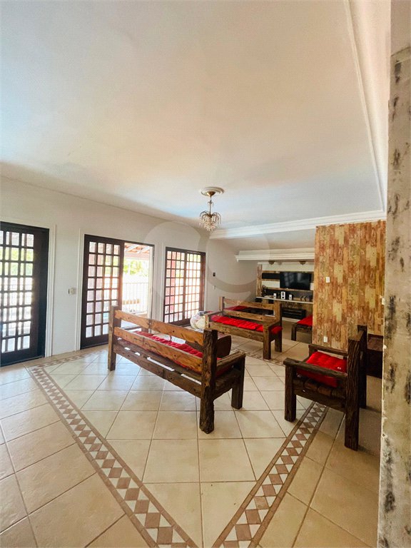 Chácara à venda com 7 quartos, sendo 4 suítes, no Centro, Araçoiaba da Serra, SP