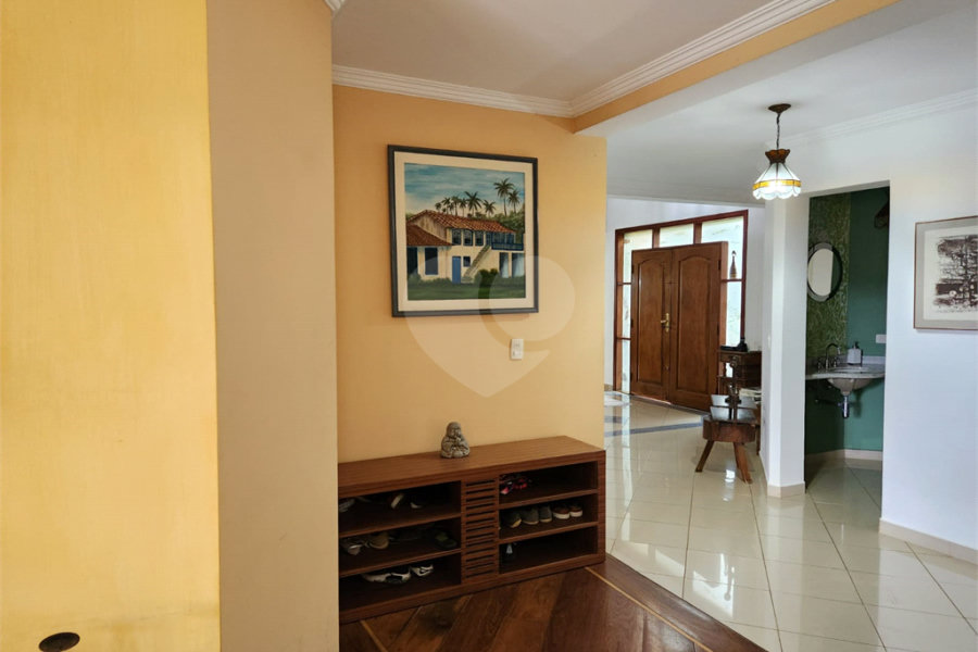 Casa à venda com 5 suítes no condomínio Suíça da Cantareira, Mairiporã - SP