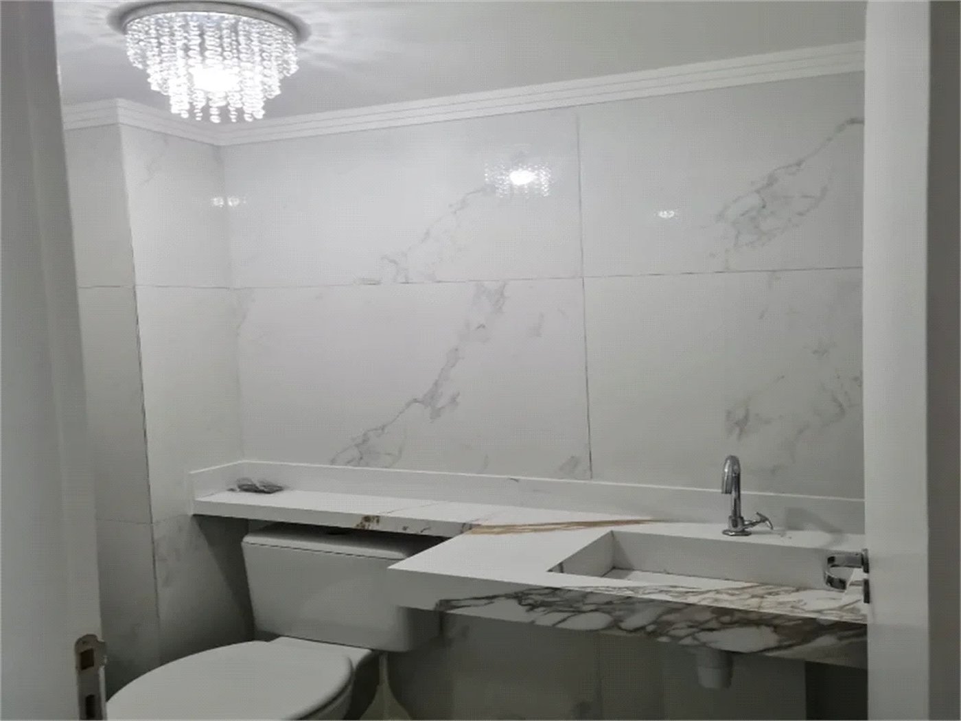 Apartamento à venda com 3 quartos, sendo 2 suítes, em Parque Reboucas, São Paulo, SP