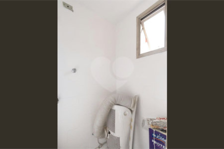 Apartamento à venda com 3 quartos, sendo 1 suíte, em Jardim Marajoara, São Paulo, SP