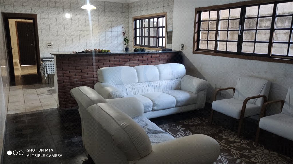 Casa à venda com 4 quartos, sendo 3 suítes, no condomínio Sausalito, Mairiporã - SP