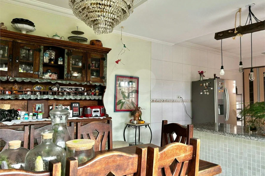 Excelente Sobrado na Vila Matilde. Venha fazer uma visita.