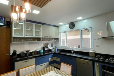 Casa à venda com 3 suítes em Jardim Itaperi, Atibaia, SP