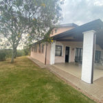Casa à venda com 3 suítes no condomínio Vale da Santa Fé, Vinhedo - SP