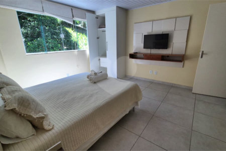 Casa à venda com 6 quartos, sendo 4 suítes, em Ferradura, Armação dos Búzios, RJ