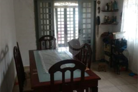 Sobrado à venda com 3 quartos, sendo 1 suíte,  em Vila Universitária, São Paulo, SP