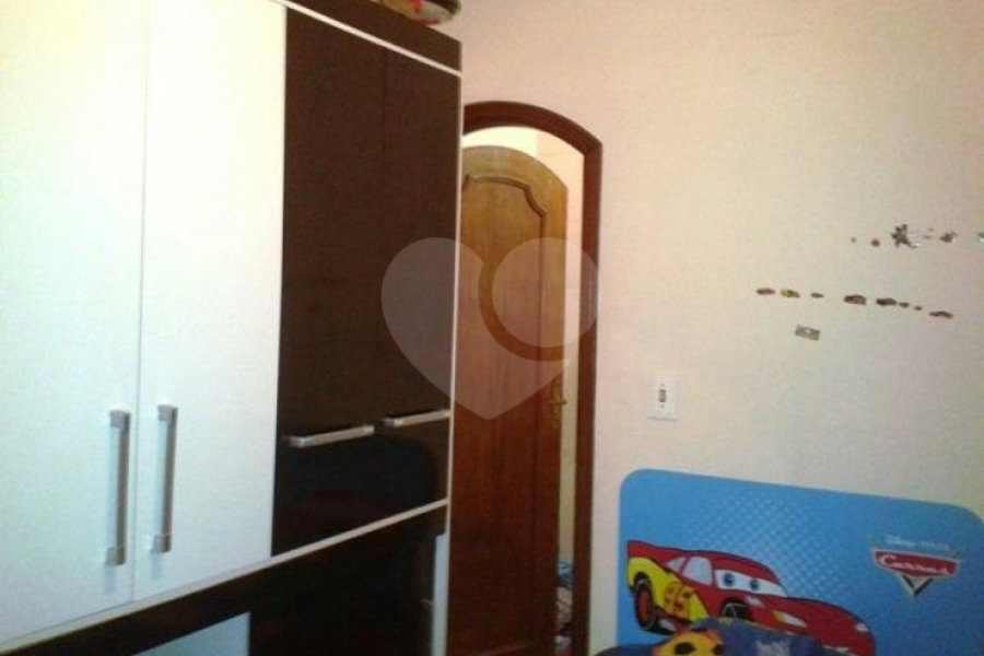 Sobrado à venda com 3 quartos, sendo 1 suíte, em Vila Gustavo, São Paulo, SP