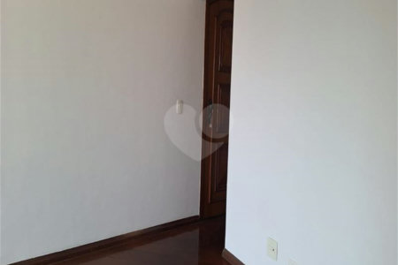 Apartamento à venda com 3 quartos, sendo 1 suíte, em Indianópolis, São Paulo, SP