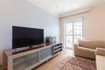 Apartamento à venda com 4 quartos, sendo 3 suítes,  em Indianópolis, São Paulo, SP