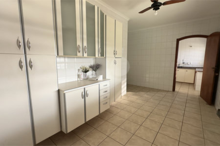 Casa à venda ou para alugar com 2 quartos, sendo 1 suíte, no condomínio Acmti - Colinas do Mosteiro, Terras de Itaici e Recanto dos Pássaros, Indaiatuba - SP