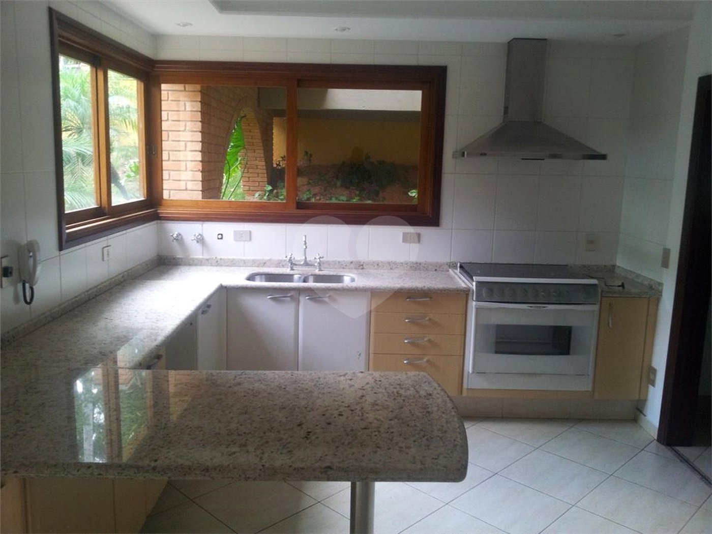 Casa à venda com 3 quartos, sendo 1 suíte, no condomínio Vinhas da Vista Alegre - Lado Café, Vinhedo - SP