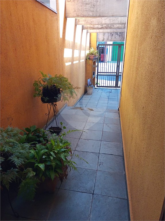Sobrado à venda com 3 quartos em Jardim Colombo, São Paulo, SP