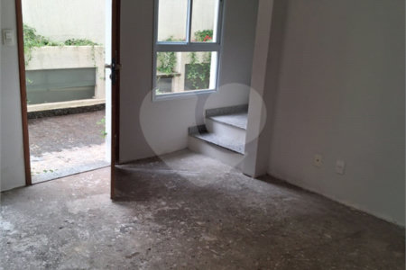 Casa à venda com 2 suítes no condomínio Residencial Vila de Motalegre, São Paulo - SP