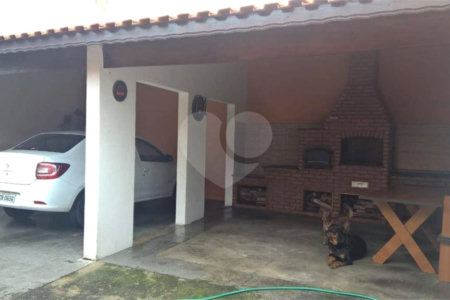 Sobrado à venda com 3 quartos, sendo 1 suíte, em Bocaina, Ribeirão Pires, SP