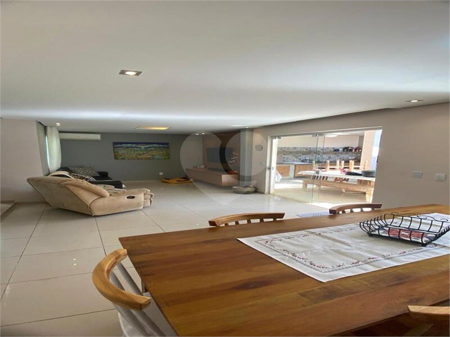 Casa à venda com 3 quartos, sendo 1 suíte, no condomínio Residencial Green Village, Indaiatuba - SP
