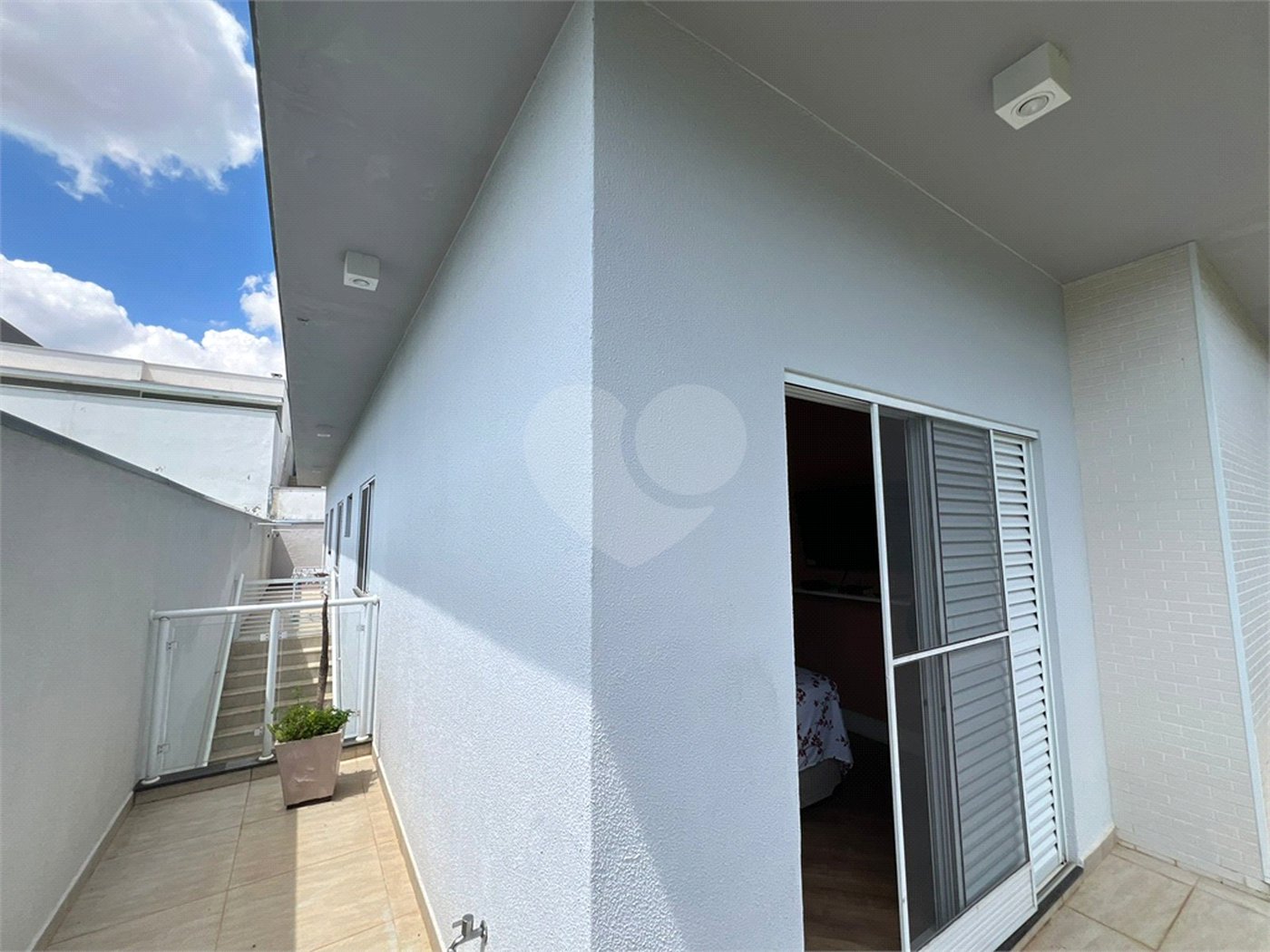 Casa à venda com 3 quartos, sendo 1 suíte,  no condomínio Golden Park Residence, Sorocaba - SP