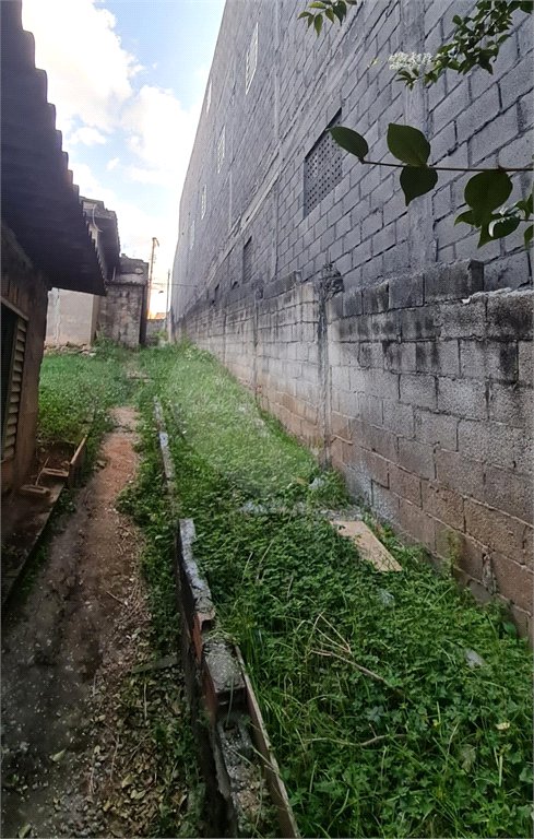 Terreno à Venda – Localização Privilegiada e Potencial para Construção de Galpão na Rua Fazenda Monte Alegre- Jaraguá, São Paulo