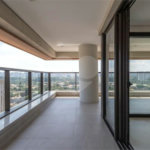 Apartamento à venda com 3 suítes em Moema, São Paulo, SP