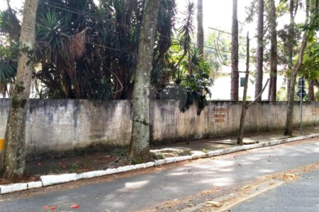 Terreno à venda no condomínio Senador Vergueiro, São Paulo - SP