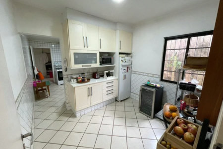 Casa à venda com 4 quartos, sendo 1 suíte,  em Vila Morumbi, São Paulo, SP