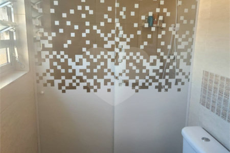 Sobrado à venda com 4 quartos, sendo 1 suíte, em Água Branca, São Paulo, SP