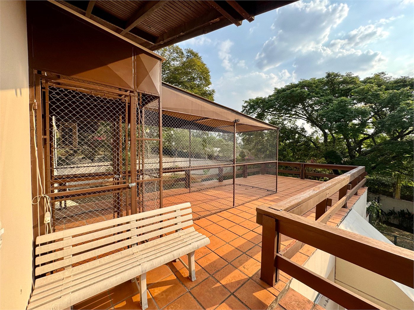 Casa à venda com 7 quartos, sendo 4 suítes, no condomínio Campos de Mairiporã Gleba 1, Mairiporã - SP