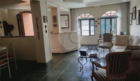Sobrado à venda com 3 quartos, sendo 1 suíte,  em Vila Matias, São Paulo, SP