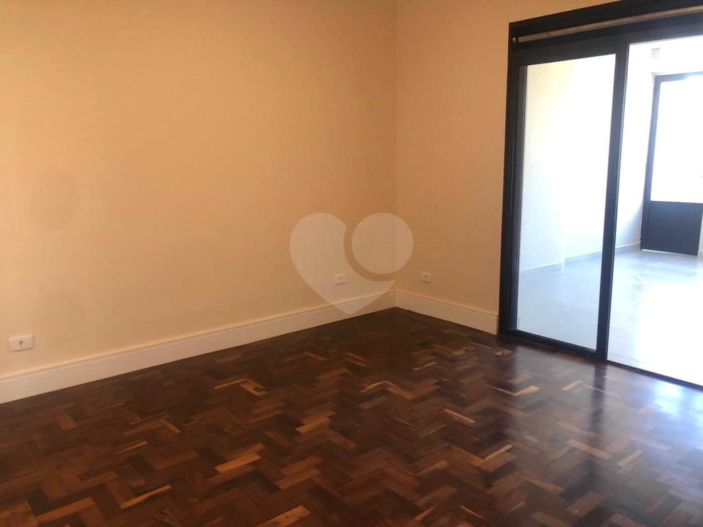 Casa à venda com 4 quartos, sendo 2 suítes,  em Horto Florestal, São Paulo, SP