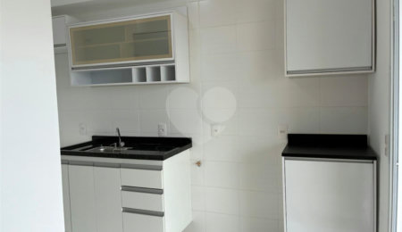 Apartamento à venda com 2 quartos, sendo 1 suíte,  no Centro, Mogi das Cruzes, SP