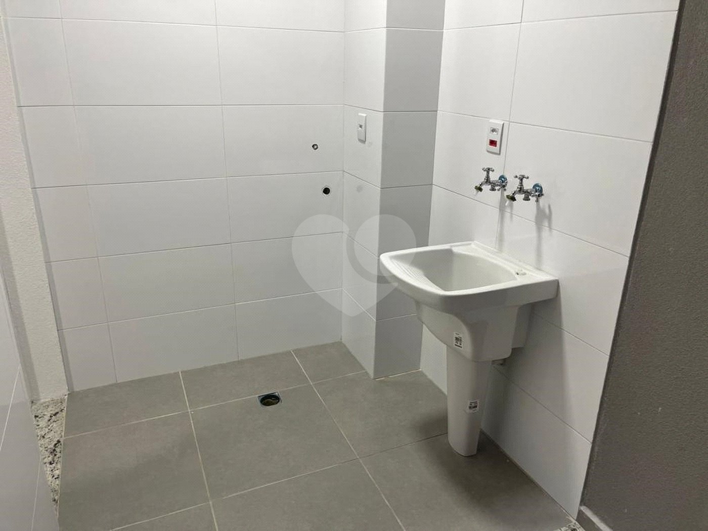 Sobrado à venda com 3 quartos, sendo 1 suíte, em Parque Vitória, São Paulo, SP
