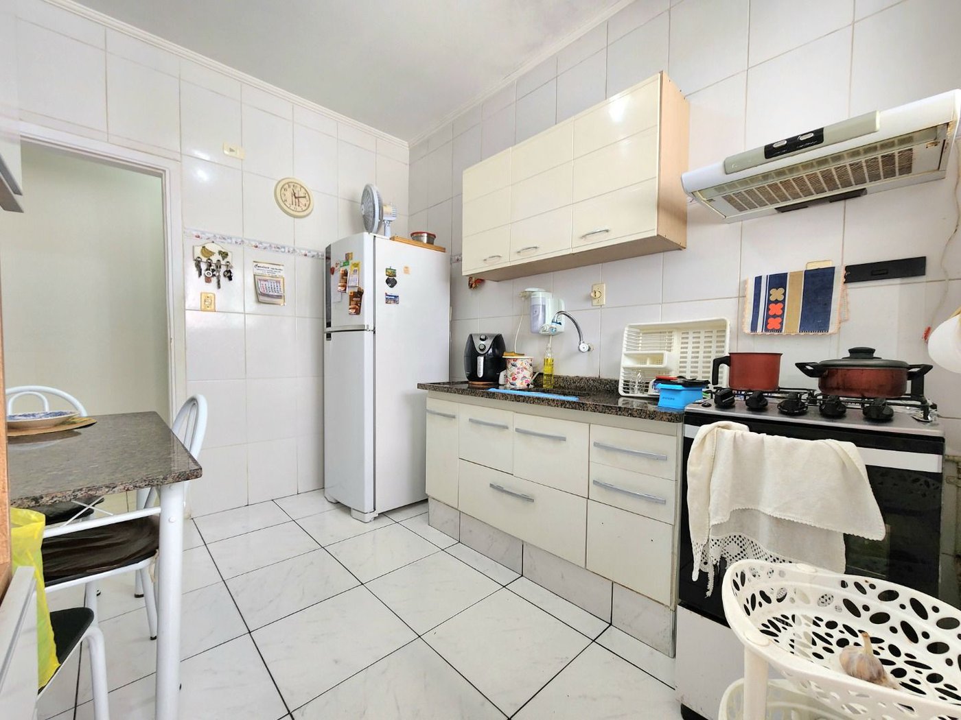 Apartamento próximo da praia com 2 dormitórios à venda, 85 m² por R$ 449.000 - Gonzaga - Santos/SP