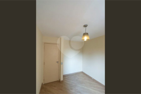 Apartamento à venda com 3 quartos, sendo 1 suíte, em Jardim Marajoara, São Paulo, SP