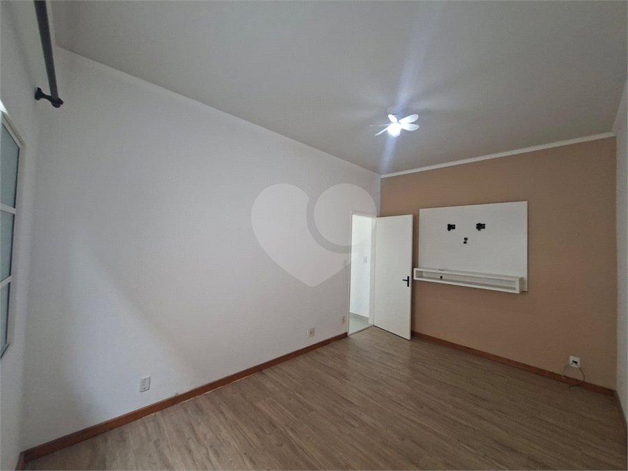 Casa à venda ou para alugar com 3 quartos, sendo 1 suíte, em Vila Aparecida, Itapetininga, SP