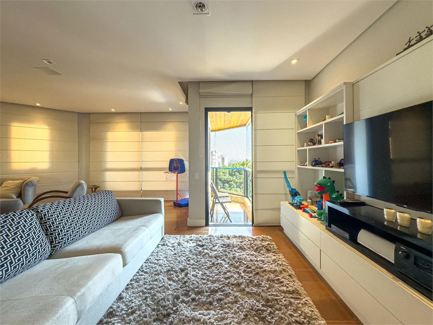 Apartamento à venda com 3 suítes em Sumarezinho, São Paulo, SP