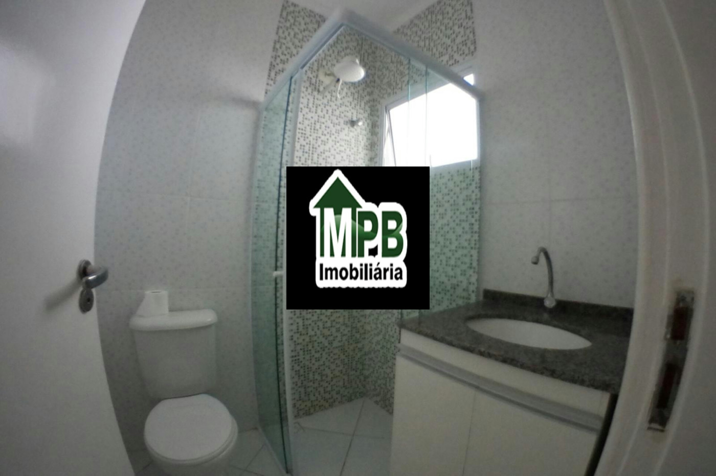 Casa à venda com 2 quartos, sendo 1 suíte, no condomínio Residencial Villaggio Victória, Sorocaba - SP