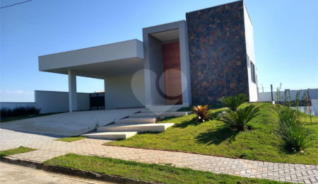 Casa à venda com 3 suítes no condomínio Residencial Terras da Alvorada, Itupeva - SP