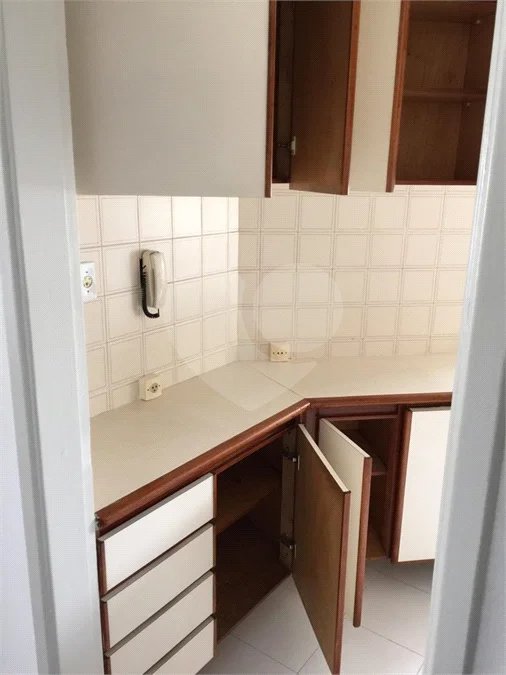 Apartamento com 68m², 2 dormitórios, sendo 1 suíte, 1 vaga, à venda na Vila Matilde.