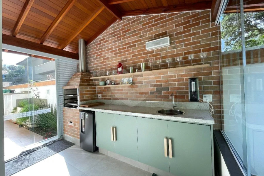 Casa à venda com 4 suítes em Riviera de São Lourenço, Bertioga, SP