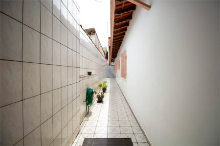 Sobrado à venda com 5 quartos, sendo 1 suíte,  em Jardim Villaça, São Roque, SP