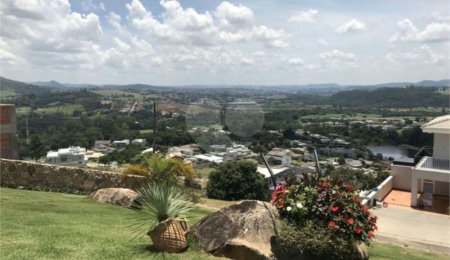 Casa à venda com 5 suítes no condomínio Porto Atibaia, Atibaia - SP