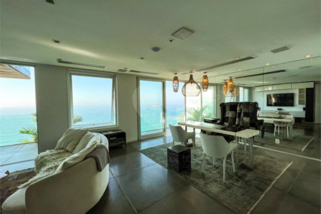 Casa à venda ou para alugar com 5 suítes em Joá, Rio de Janeiro, RJ