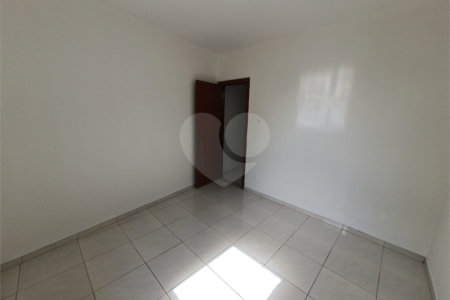 Sobrado à venda ou para alugar com 2 quartos em Vila Marieta, São Paulo, SP