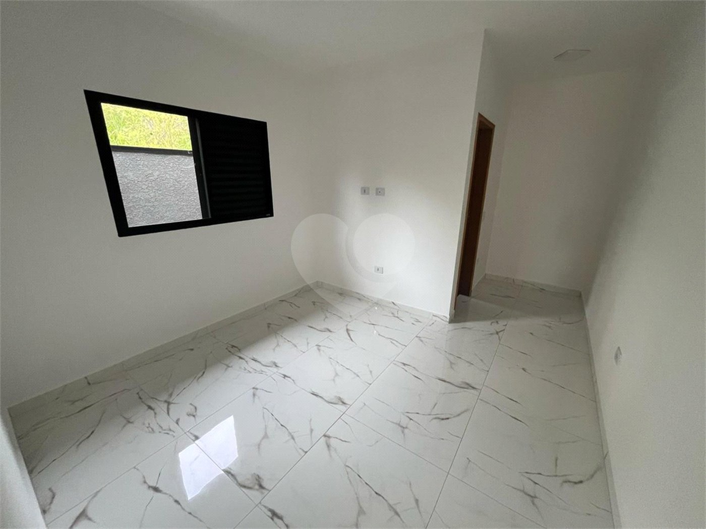 Casa à venda com 2 quartos, sendo 1 suíte,  no Centro, Bom Jesus dos Perdões, SP